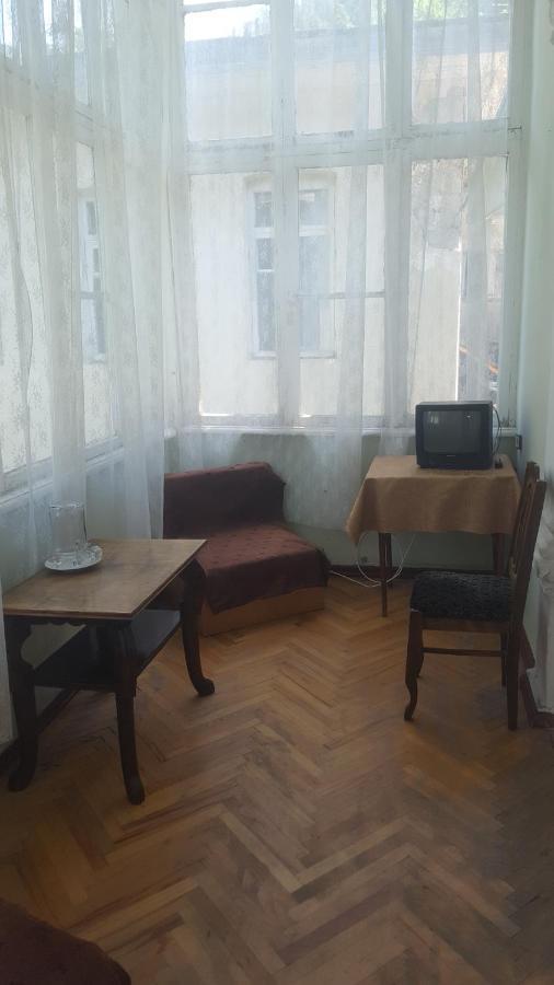 Firuza Hostel Borjomi ภายนอก รูปภาพ