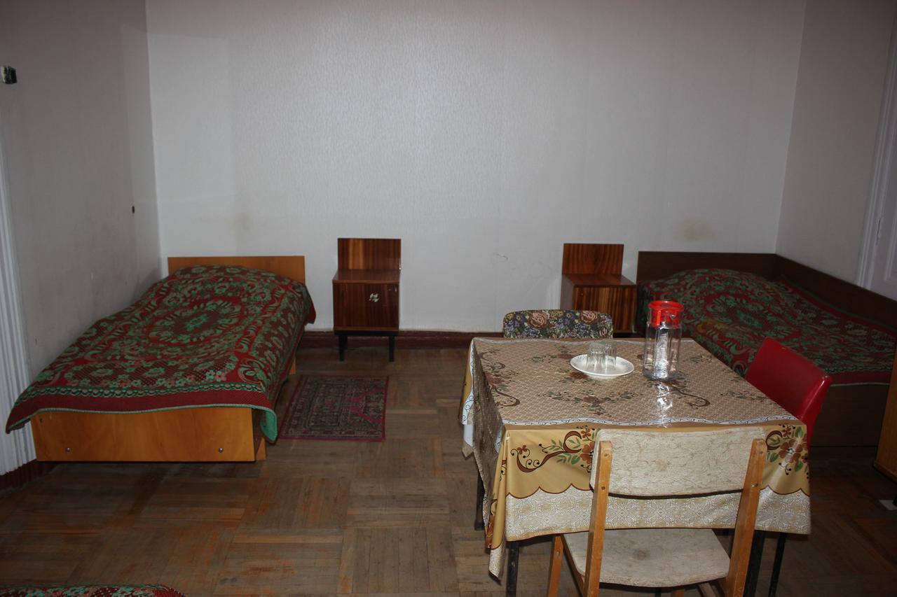 Firuza Hostel Borjomi ภายนอก รูปภาพ
