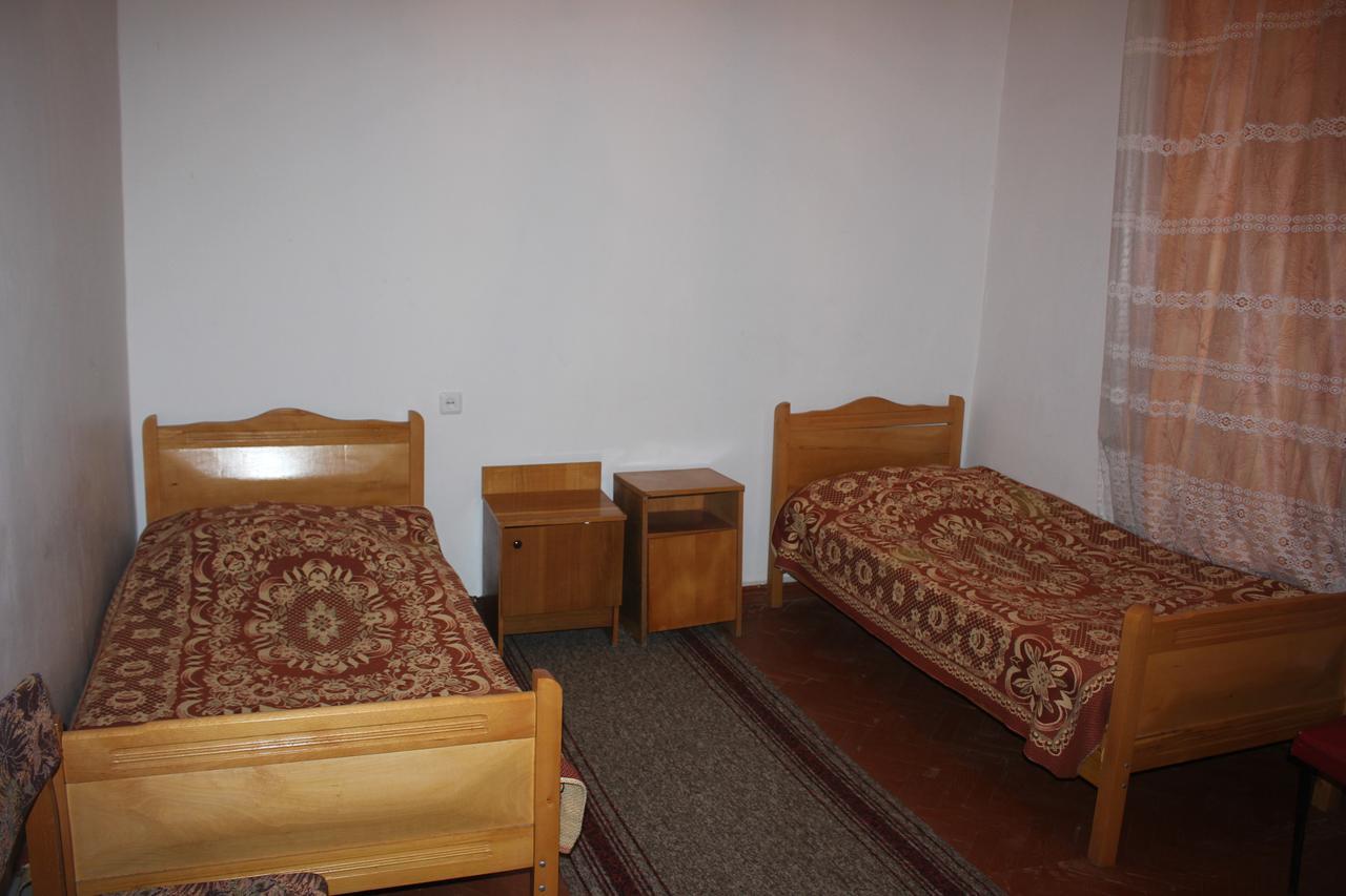 Firuza Hostel Borjomi ภายนอก รูปภาพ