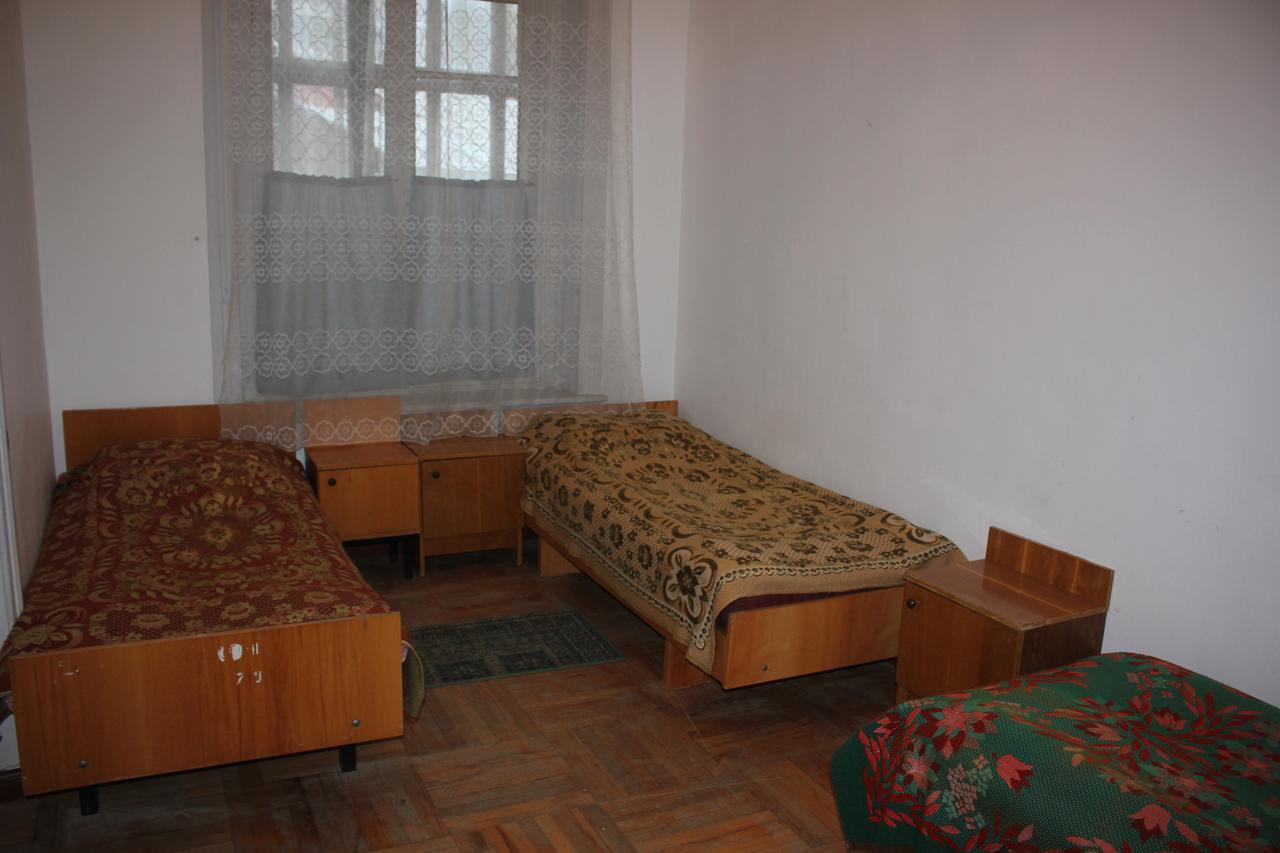 Firuza Hostel Borjomi ภายนอก รูปภาพ