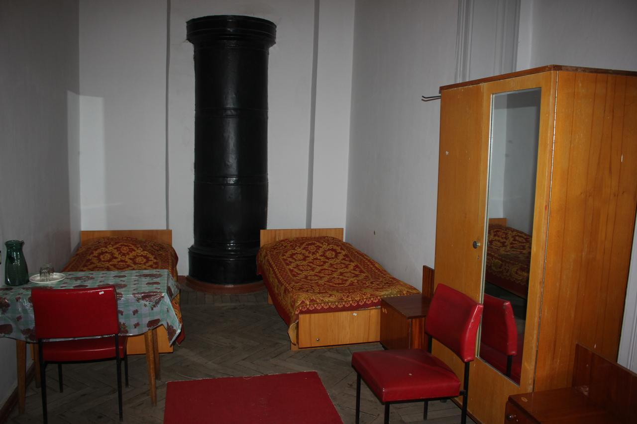 Firuza Hostel Borjomi ภายนอก รูปภาพ
